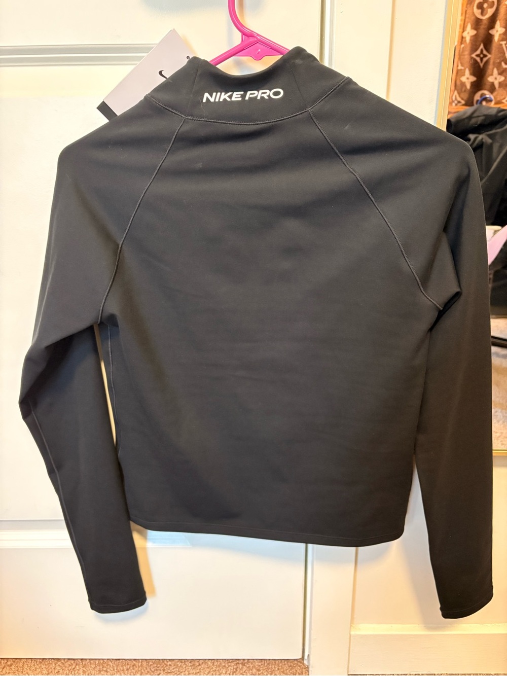 NWT Nike Women Dri-FIT Long-Sleeve Mock-Neck Top Size Medium - Picture 2 of 5